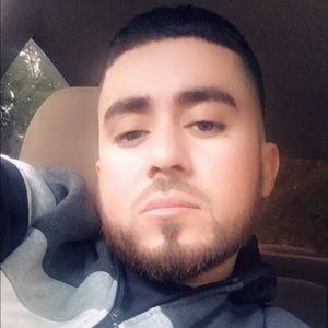 Meet your Posher, Moises